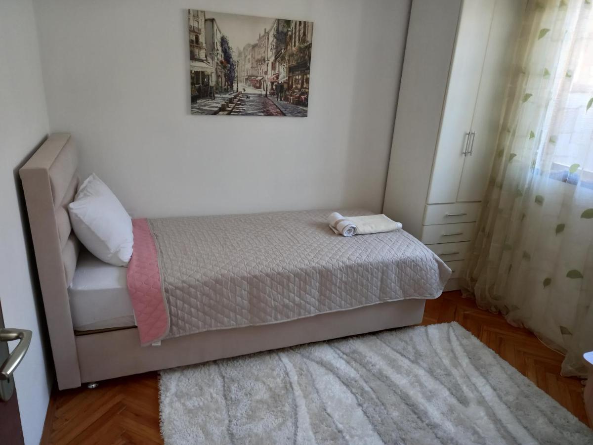 Stan U Maslinama Apartment Подгорица Екстериор снимка